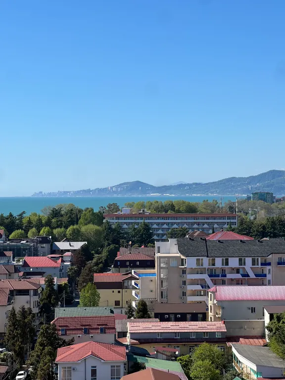 Квартира с видом на море и горы в центре Адлера