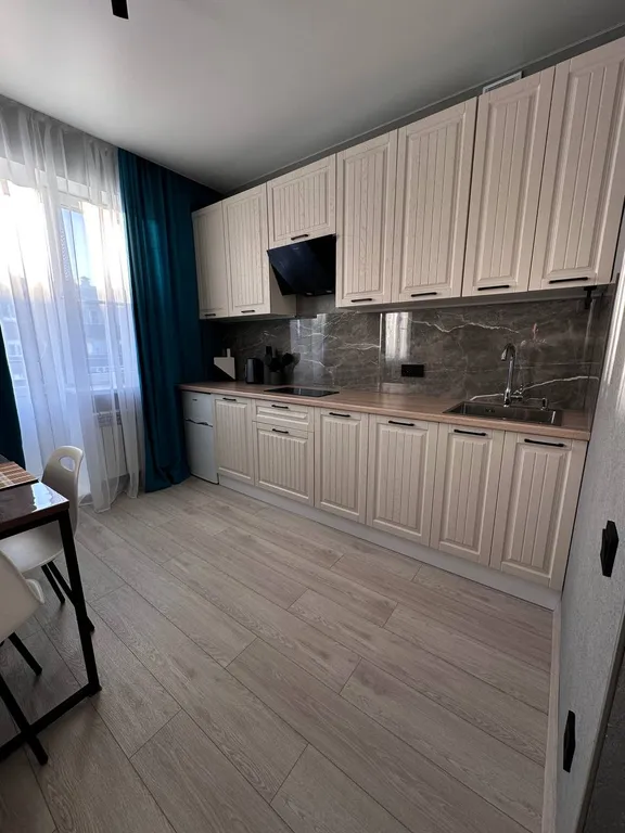 Квартира-студия в новом доме — аренда посуточно в Великие Луки