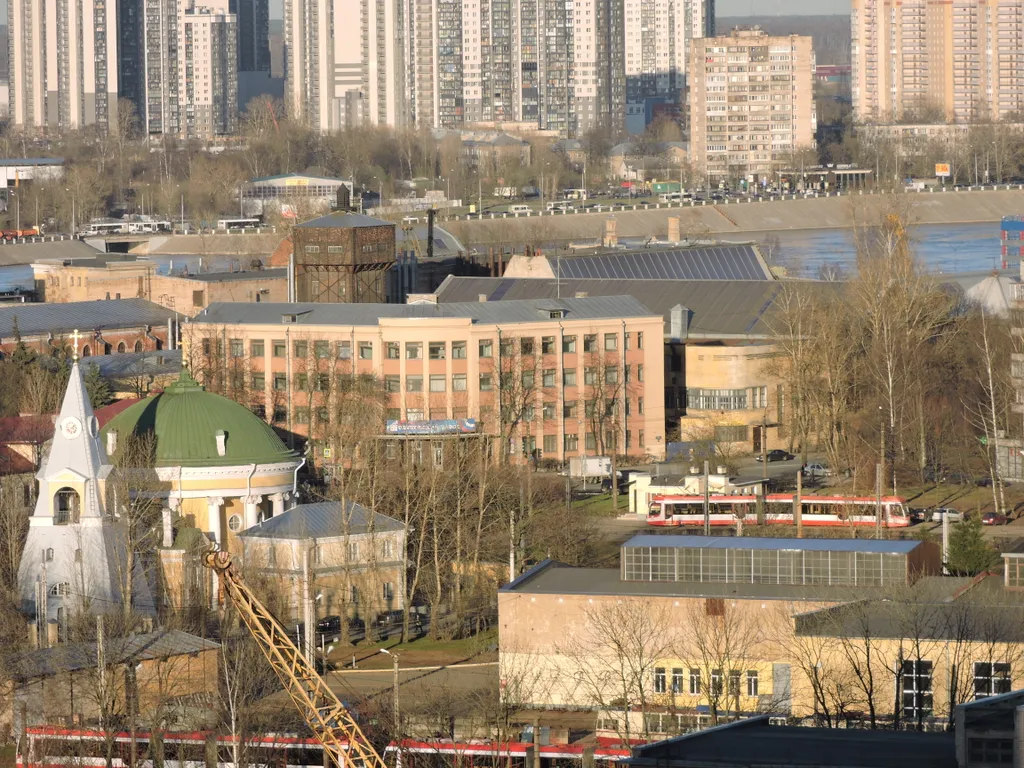 3-комнатная квартира у Невы и метро