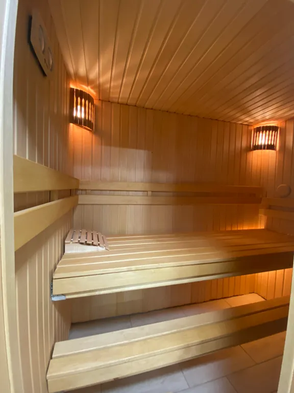 Уютный домик на озере