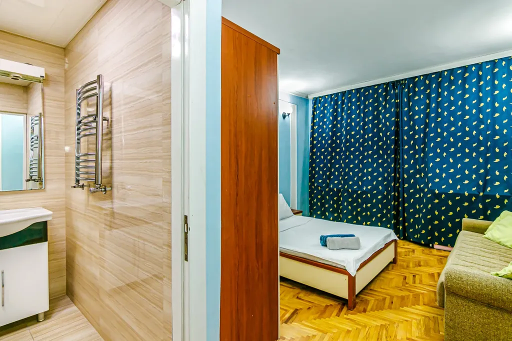 Turquoi̇se apartment