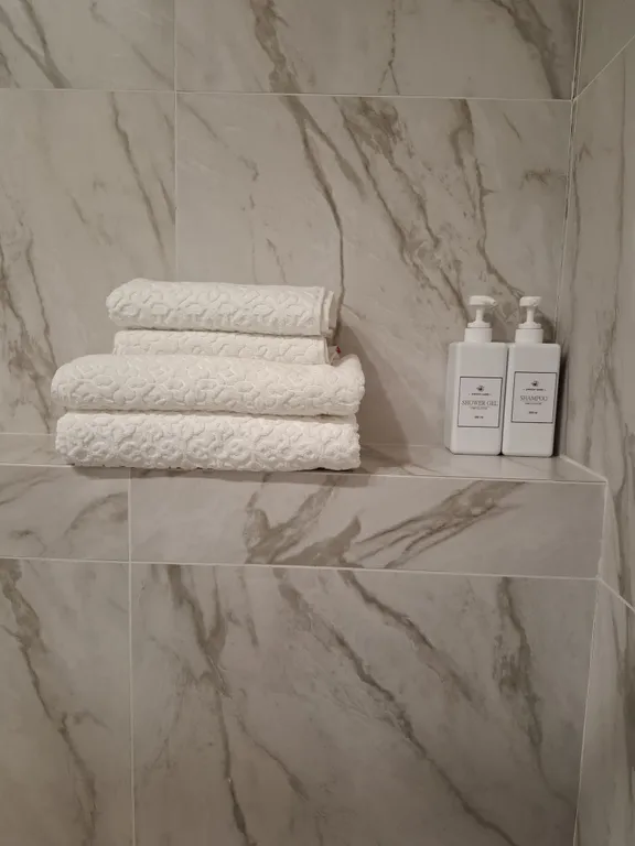 Коттедж в лесу у пруда