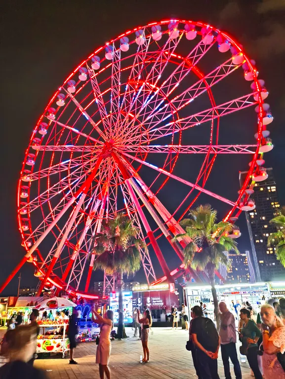 Апартамент-студио в Орби-сити с прямым видом на море