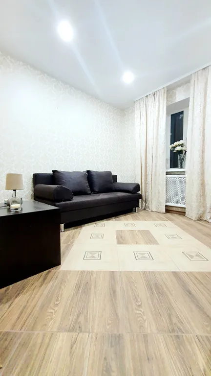 Уютный дом с собственным двором, навесом и парковкой