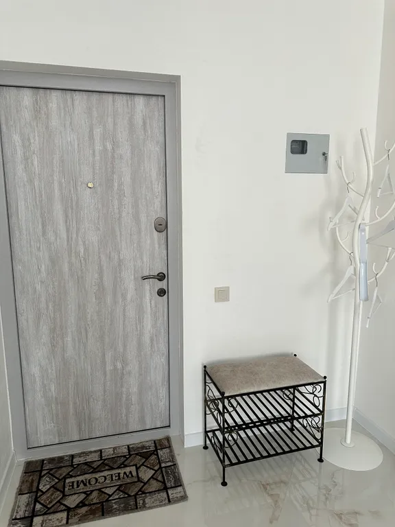 Просторная, светлая двухкомнатная квартира