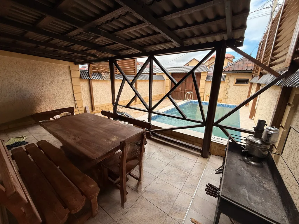 Коттедж дом с бассейном у берега Каспийского моря