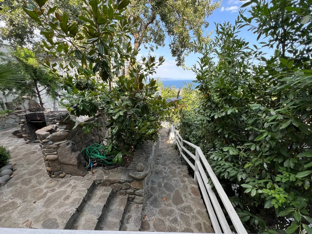 Уютный дом c прекрасным панорамным видом