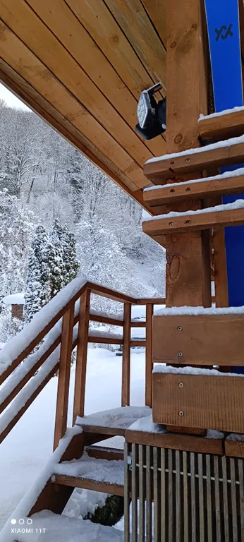 Домик в эко стиле с видом на горы