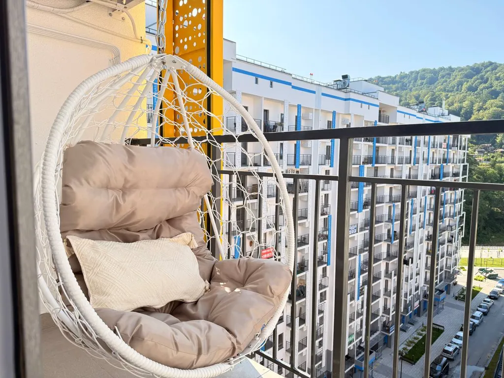 Уютная студия с прекрасным видом на горы.