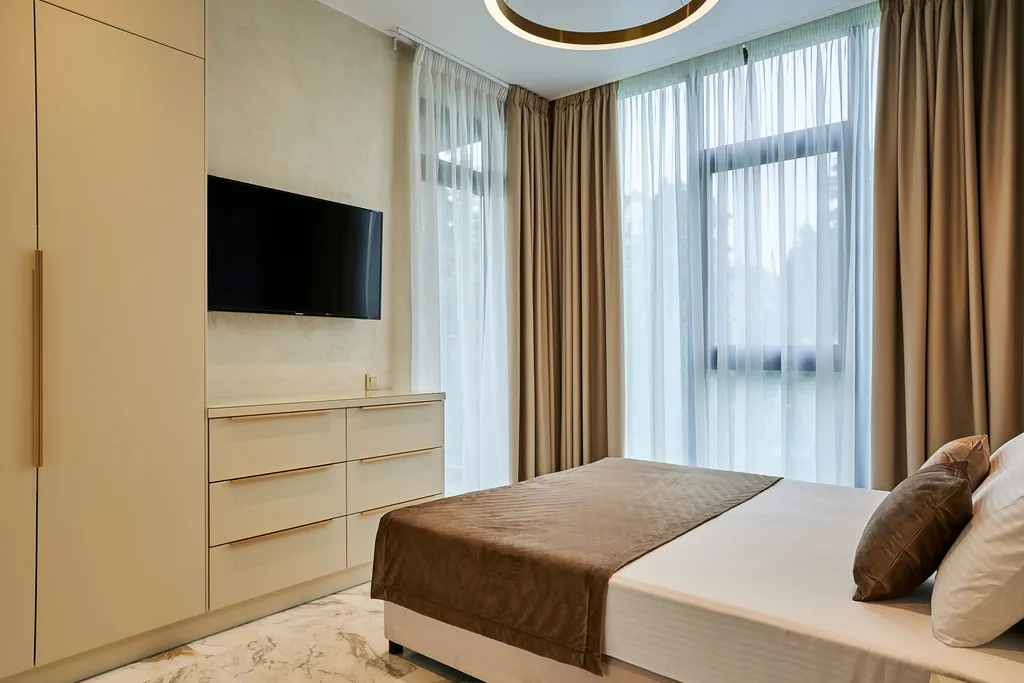 Метрополь ЛаМар (3-х комн люкс) апартаменты с балконом и бассейном на