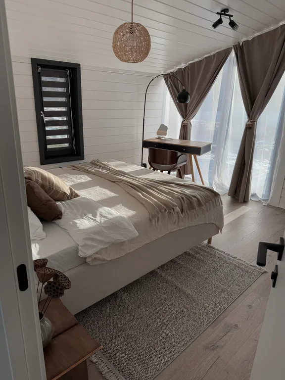 Дом у лесного озера с баней и чаном под Переславлем-Залесским