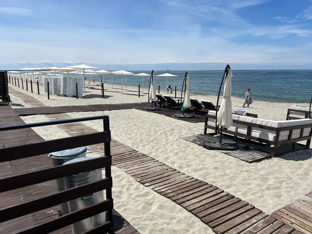 Студия с видом на море