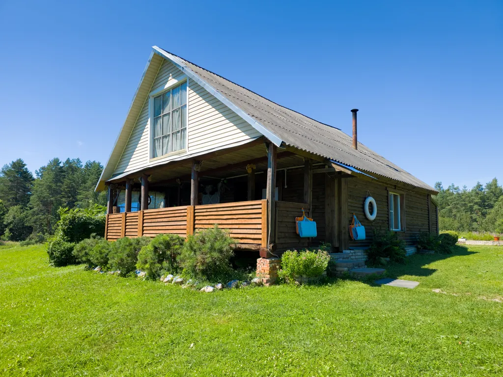 Дом с баней на берегу озера