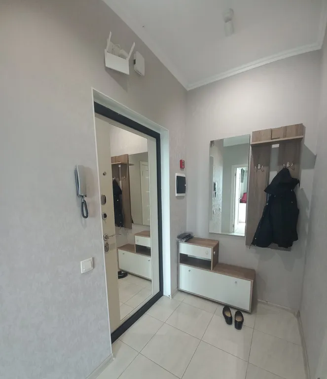 Квартира с большой кухней гостинной, вид из окна на Москву