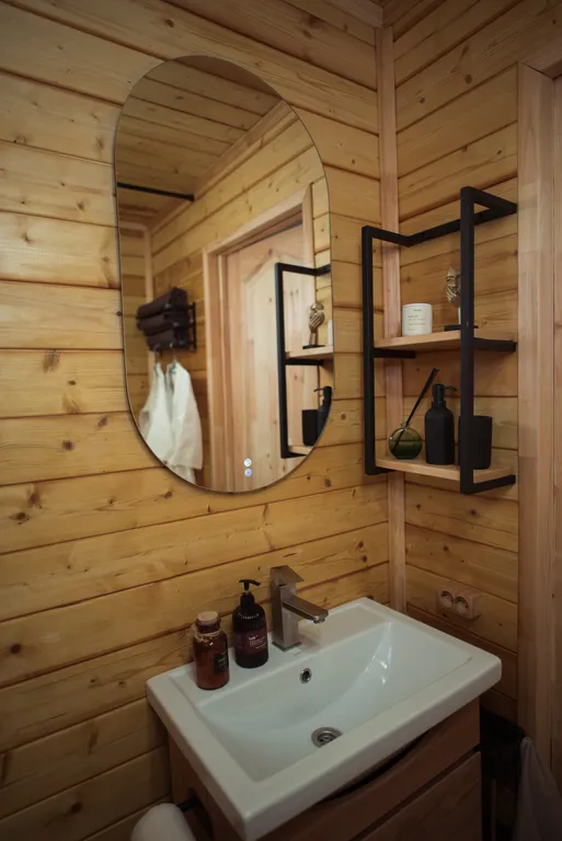 Дом и баня с чаном с видом на озеро