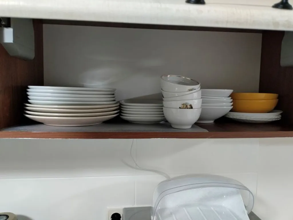 Уютный дом для большой семьи или компании в окружение сада