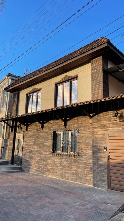 Коттедж Уютный дом с двумя раздельными квартирами в центре — аренда посуточно в Кисловодск