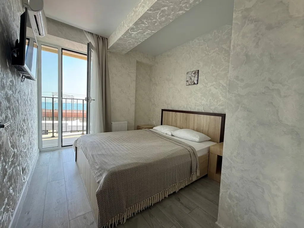 Двухкомнатная квартира с видом на море, на территории бассейн, детские