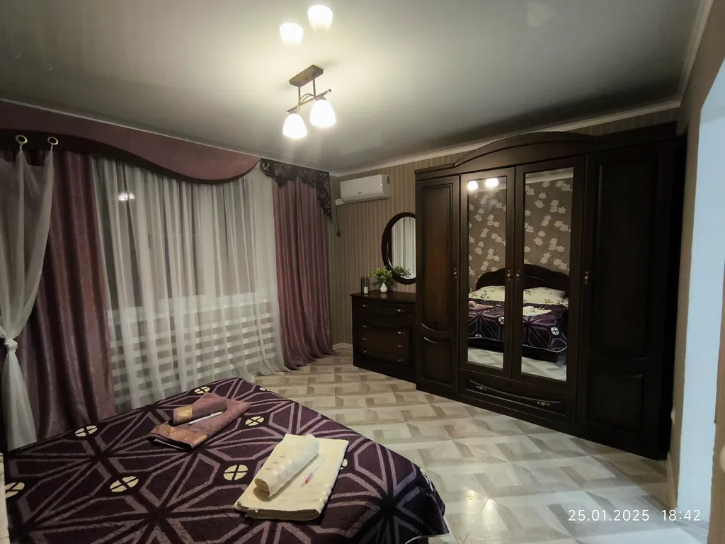 Часть дома в тихом районе с отдельным входом и удобной парковкой