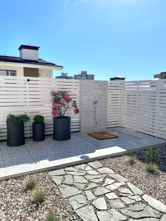 Танхаус с видом на море