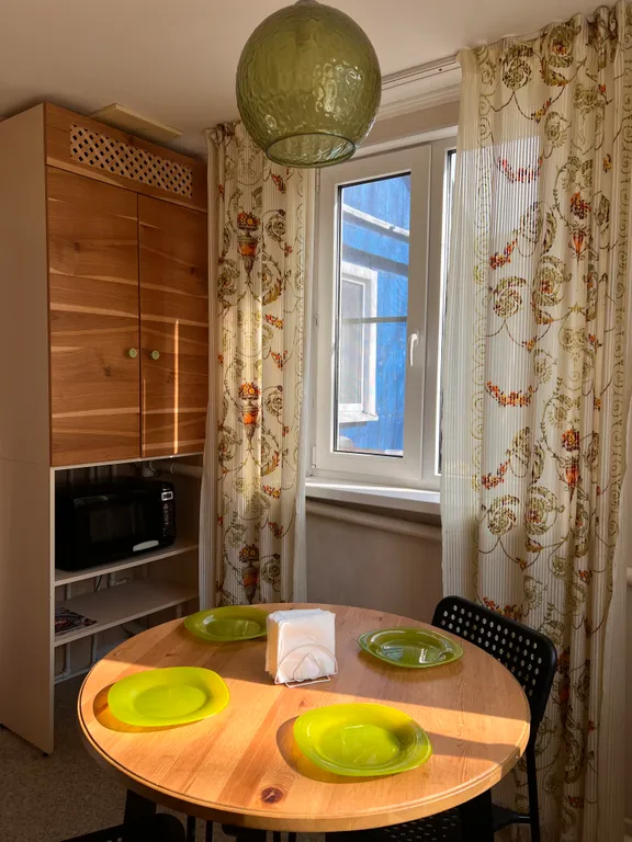 Дом со своим двором и парковкой