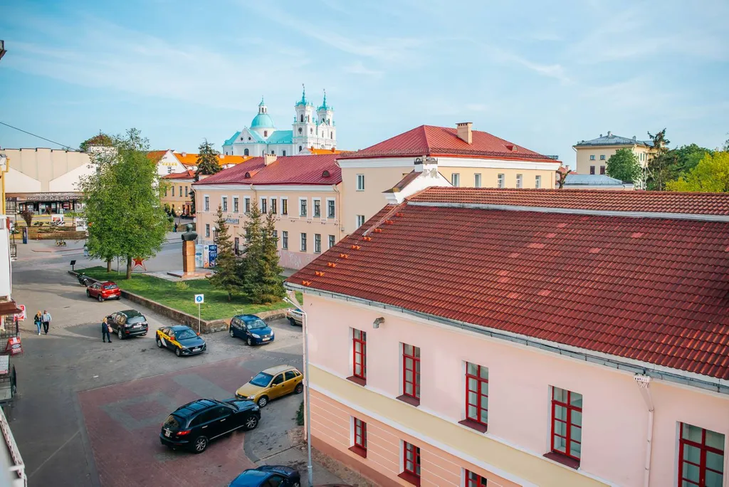 Студия на пешеходной улице в самом центре города
