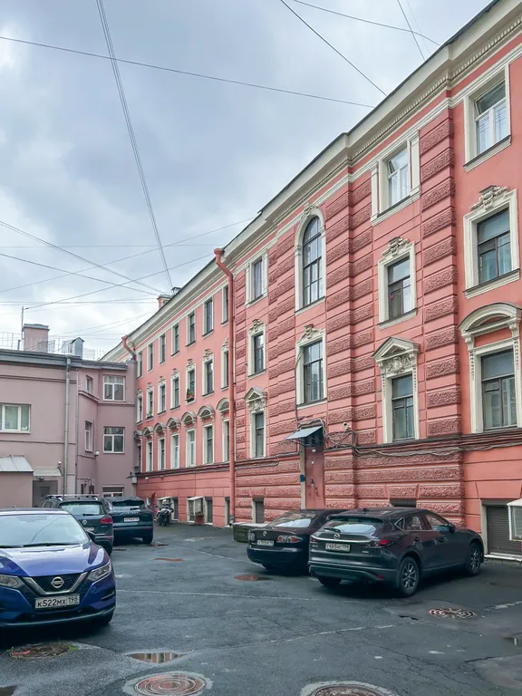 Эксклюзивная студия в историческом районе рядом с метро