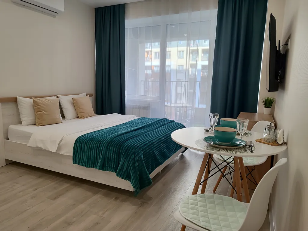 На берегу моря уютная новая студия