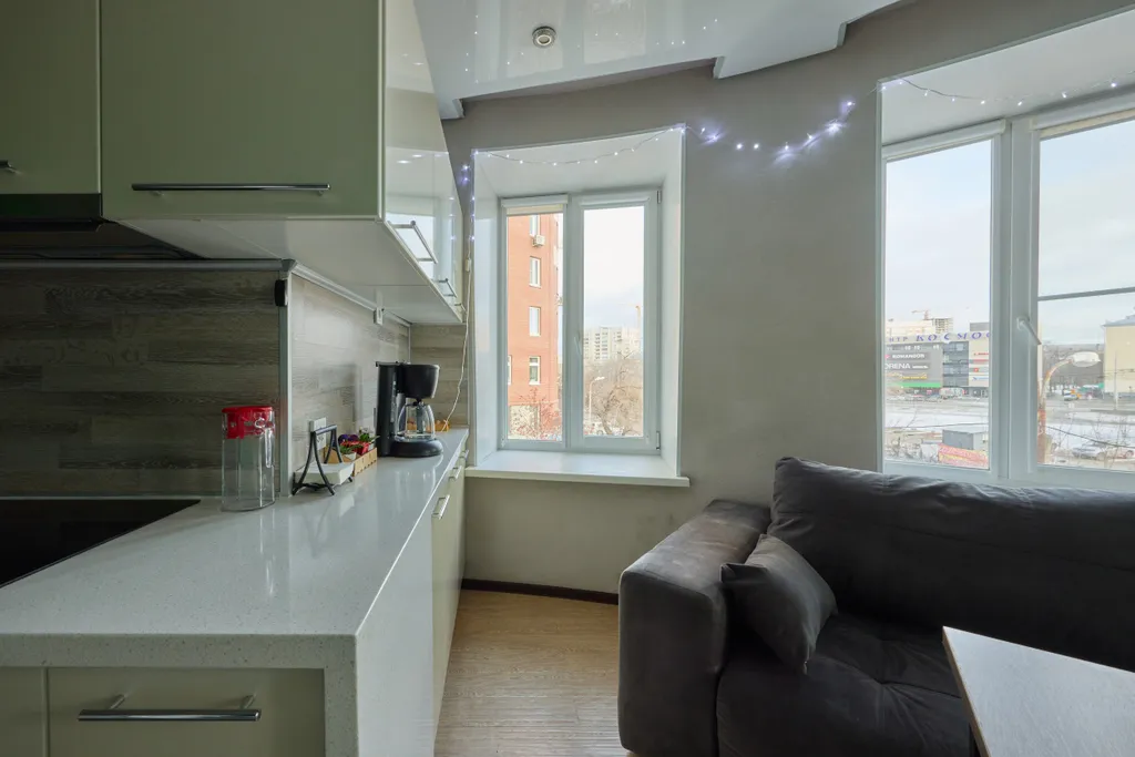 7-местные апартаменты с паркингом, напротив ТЦ