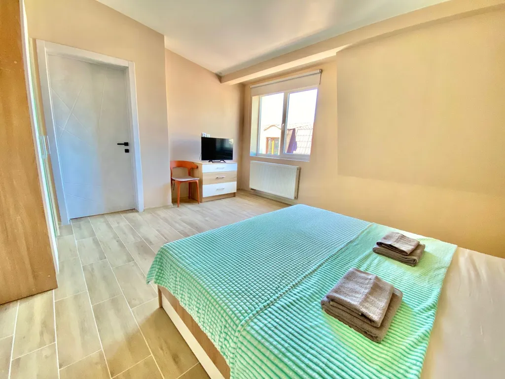 Эллинг у реки