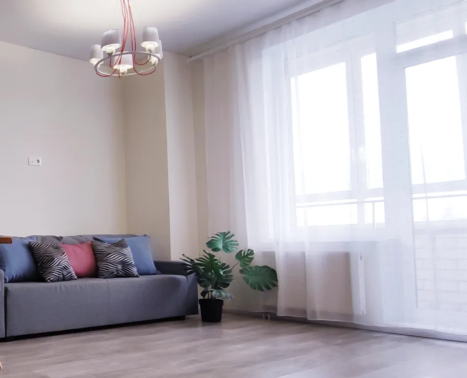 Лофтовая квартира в центре у МЦ Лотос, Таганай, Молнии,  Юности.