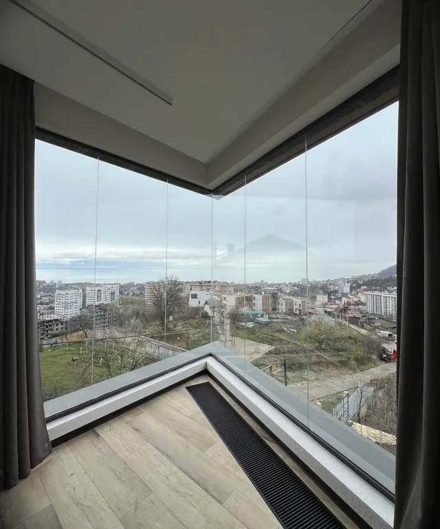 Новый стильный дом с видом на море