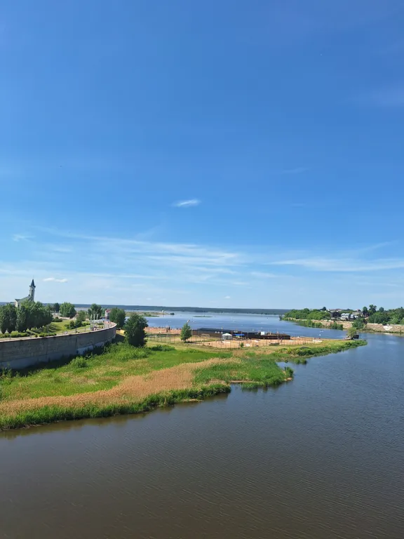 Евродвушка с красивым видом на Каму