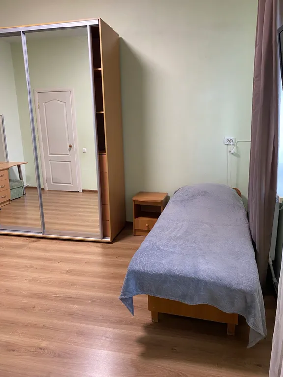 Половина дома на первом этаже с отдельным входом