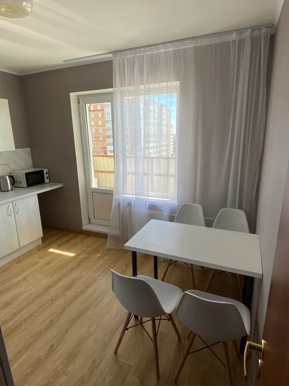 Квартира Просторная 2-комнатная квартира с бойлером — Гатчина