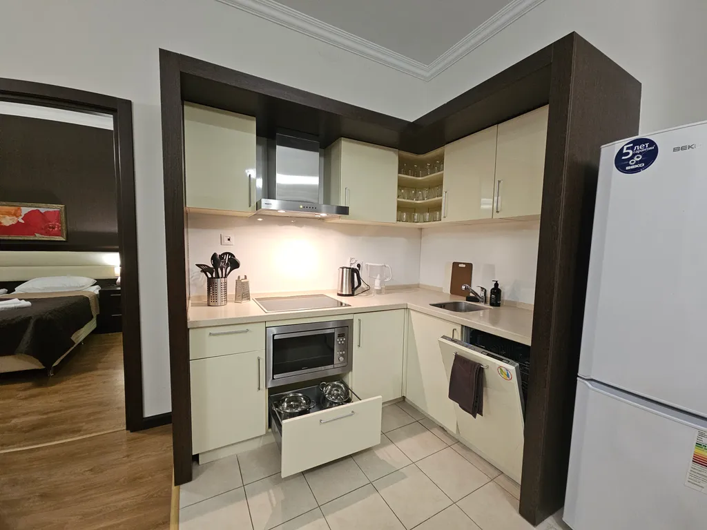 Апартаменты комфорт+ с 2 спальнями, балконом и с видом на горы и ярмарку