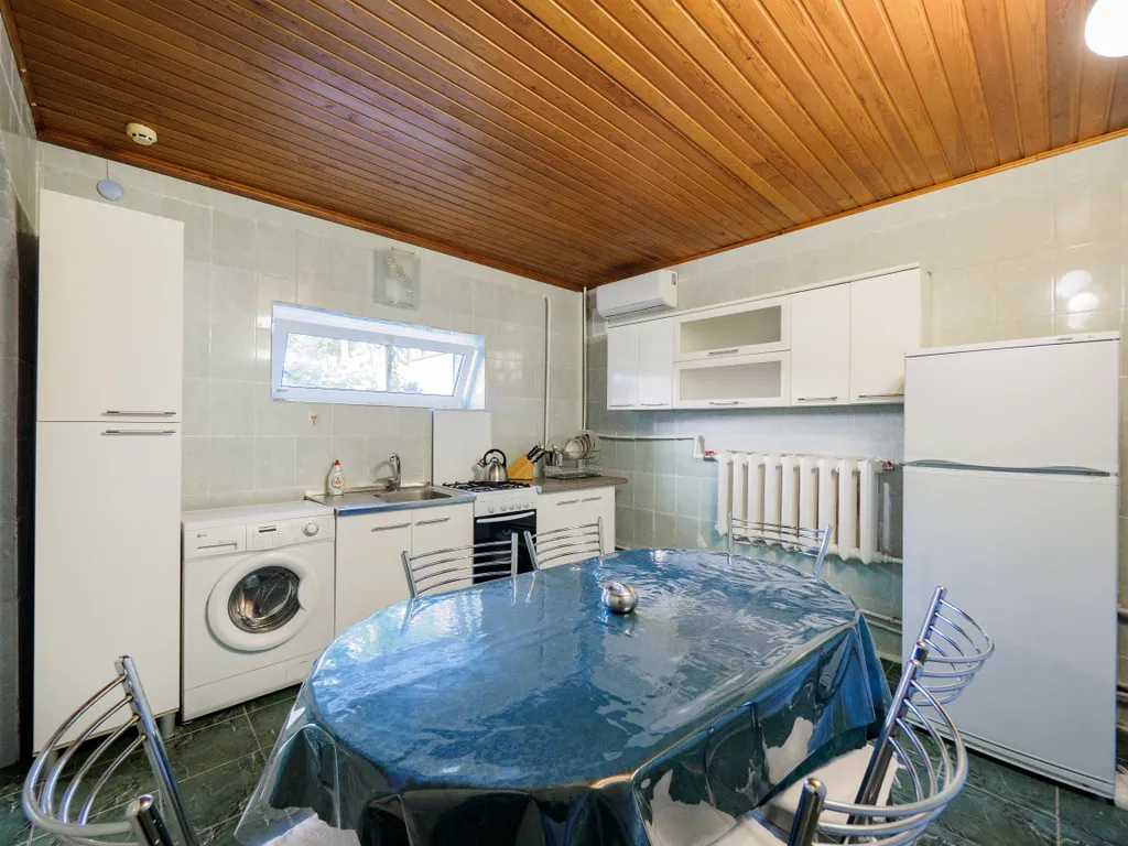 4-комнатный Дом