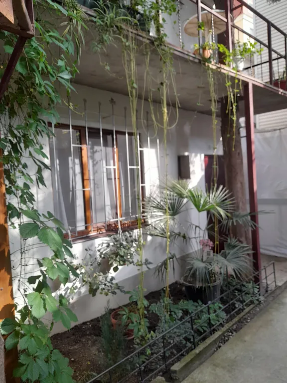 Студия в доме у моря