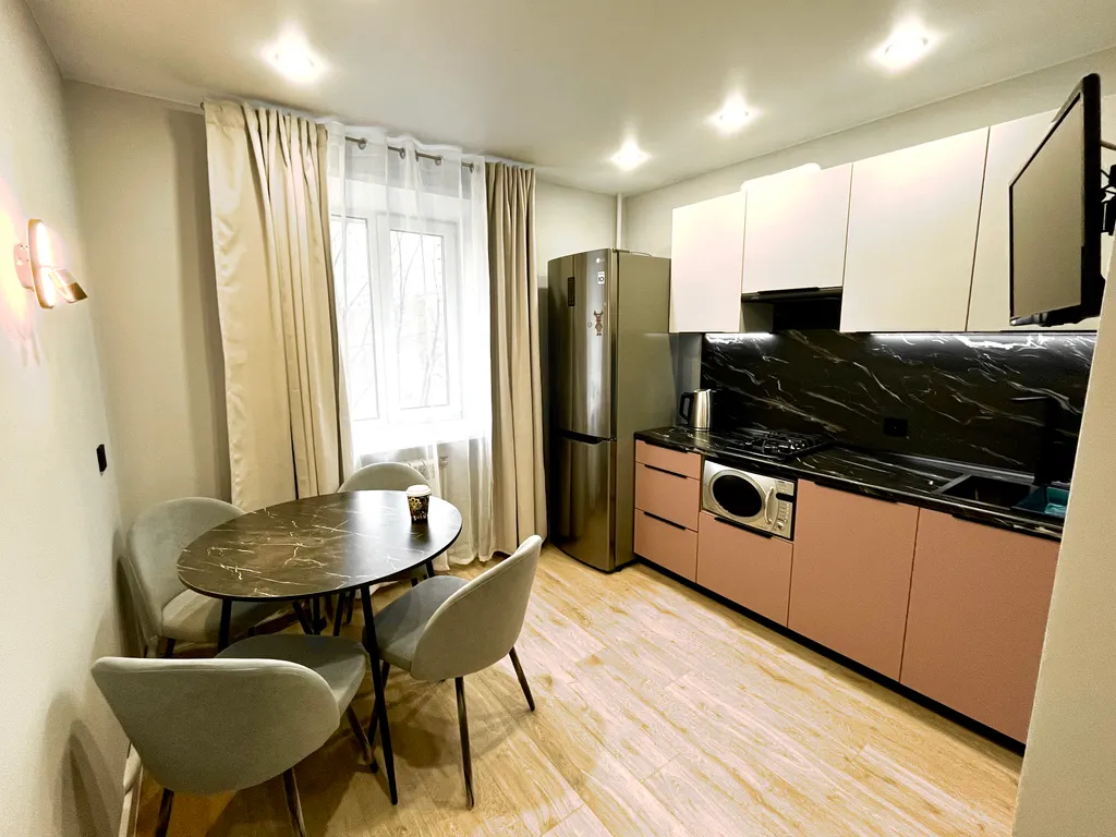 Уютная квартира рядом с Петропавловскими прудами — аренда посуточно в Ярославль