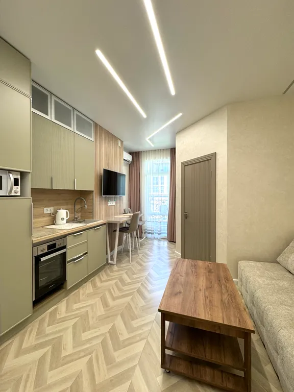 Квартира Евродвухкомнатный апартамент с балконом на первой линии — аренда посуточно в Сириус