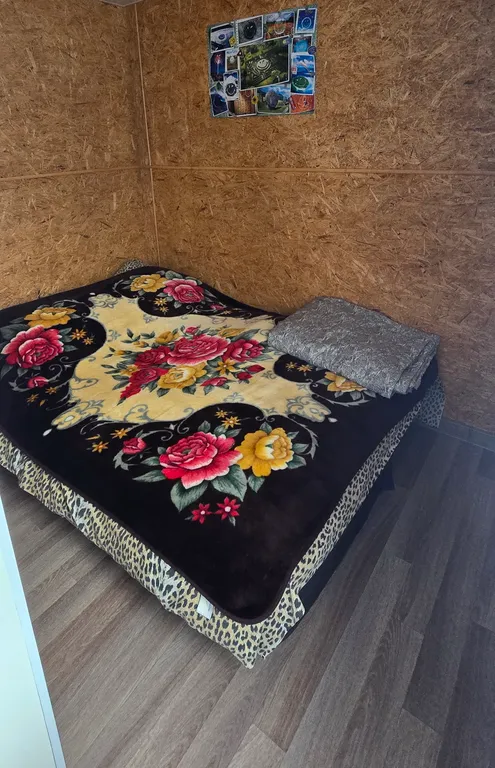 Уютные домики на берегу озера