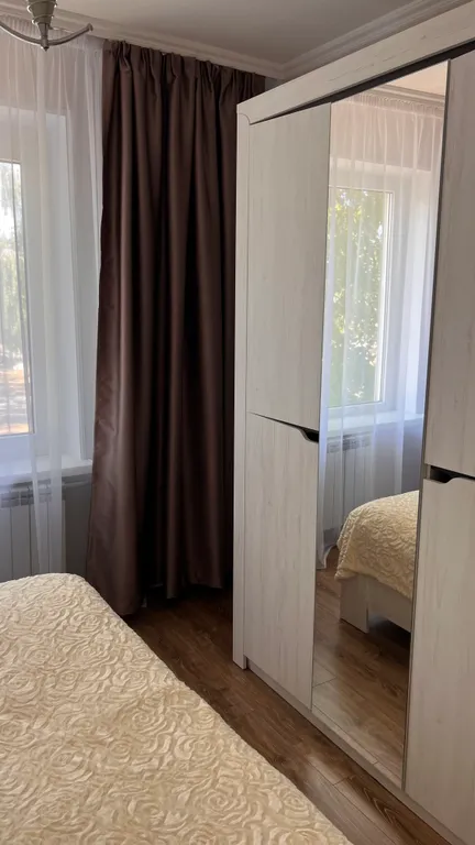 Уютная квартира в центре города с видом на набережную и горы