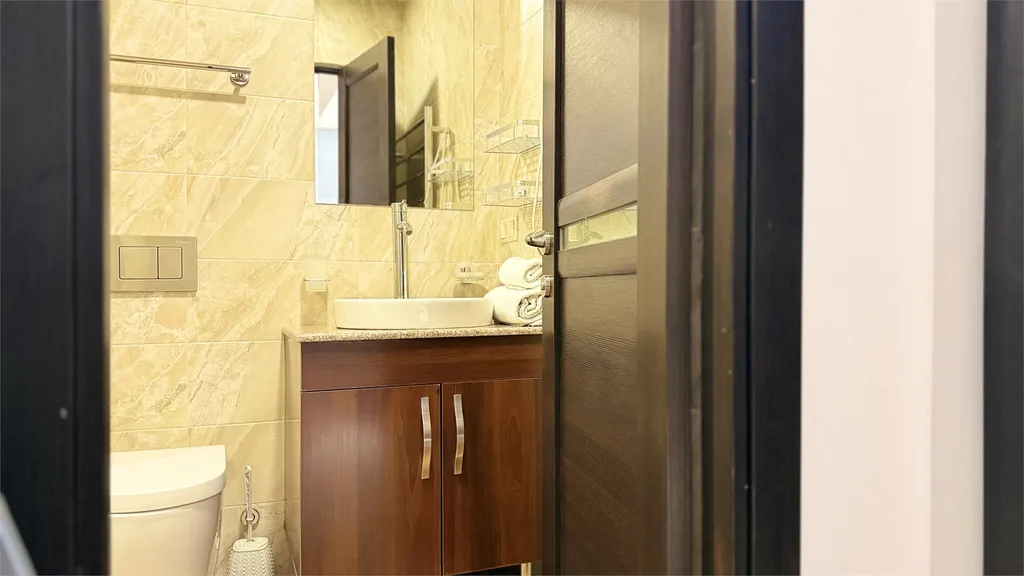 Улучшенные апартаменты с балконом в центре города