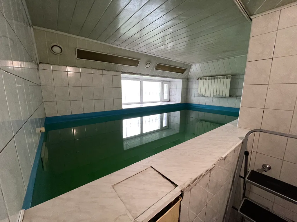 6-комнатный Дом