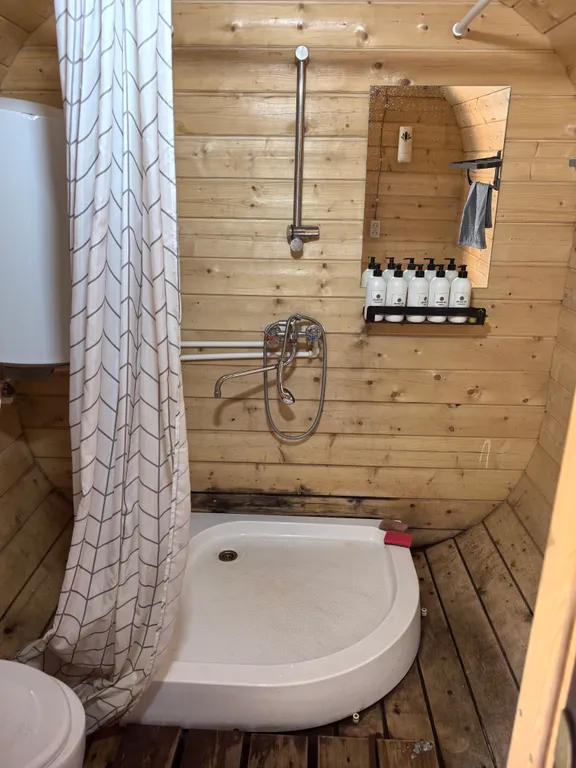 Прямоугольный дом с баней и чаном