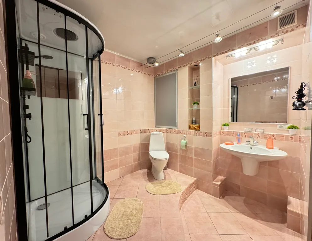 Уютная квартира у ТЦ Столица