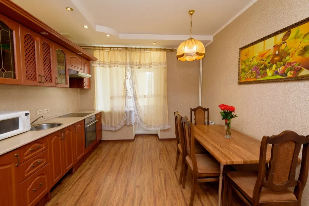 Просторная современная 2-комнатная квартира в центре