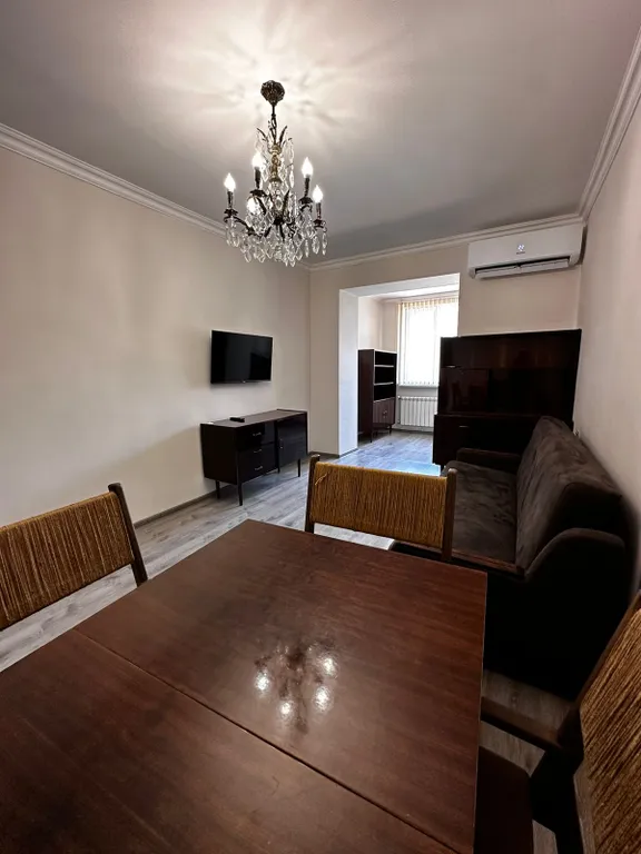 Avchieva's apt. on Khachatryan street