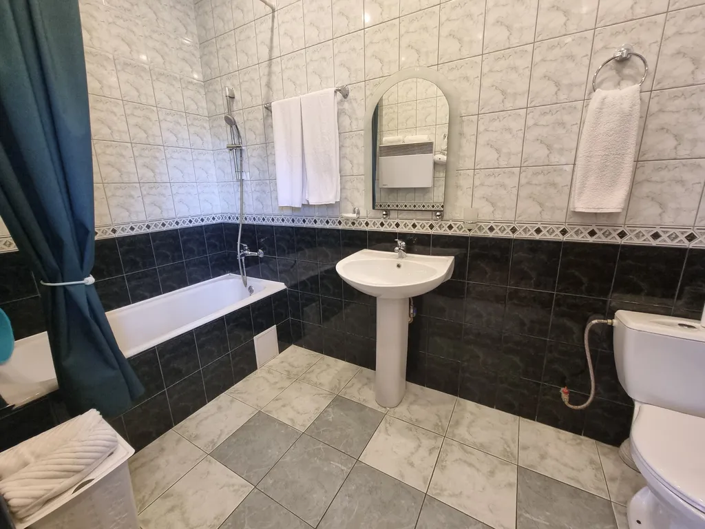 Вилла с открытым бассейном и видом на море