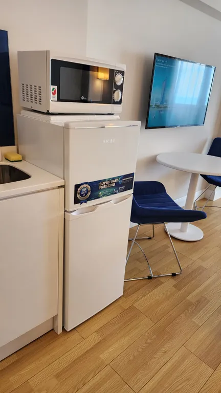 Вид на город и море